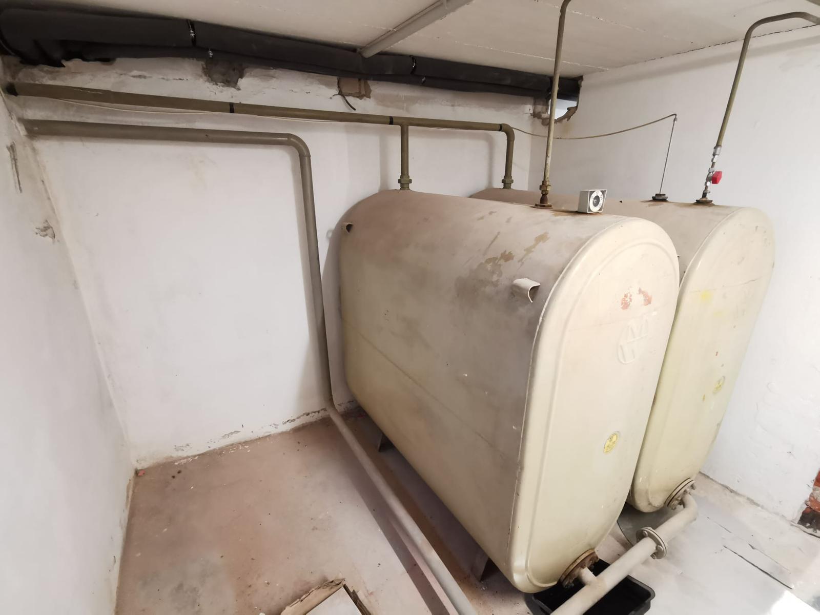 Tank einbau in Keller